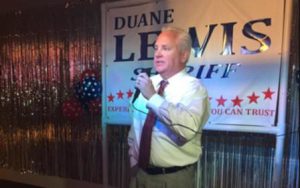 Pictured Duane Lewis speaks at The Oaks Country Club in Goose Creek (Via Lara Rolo/Twitter)