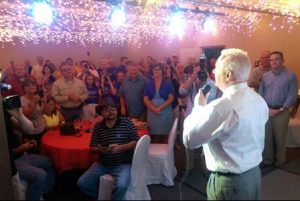 Lewis addresses a packed house Tuesday night. (Via Duane Lewis for Sheriff/Facebook)
