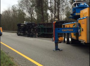 Tractor trailer wreck in Berkeley County (Via Trooper Hannah Wimberly/Twitter)