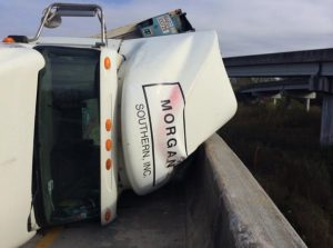 Tractor trailer wreck in Charleston County (Via Trooper Hannah Wimberly/Twitter)