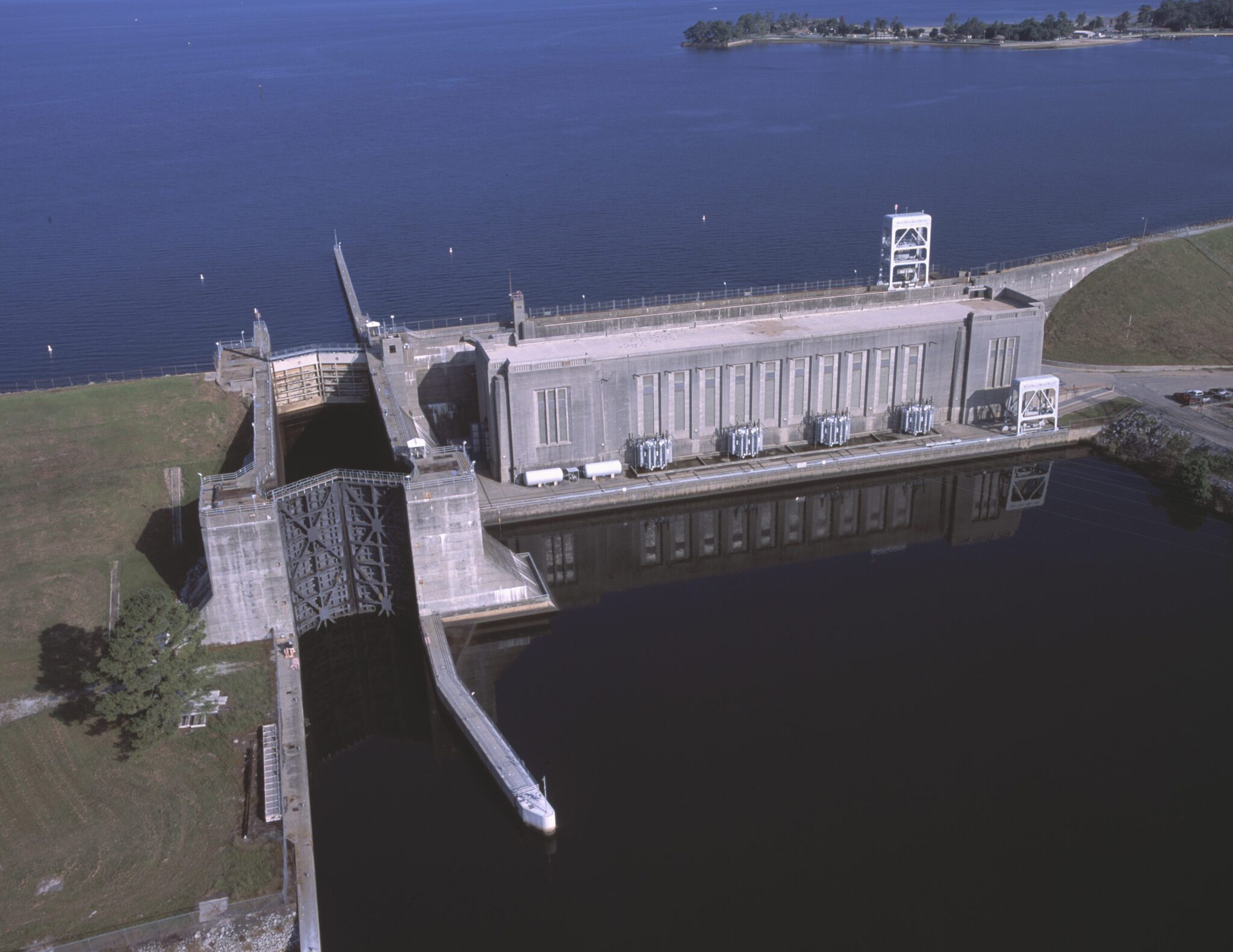 Pictured: Jefferies Hydroelectric Station (Via Santee Cooper)