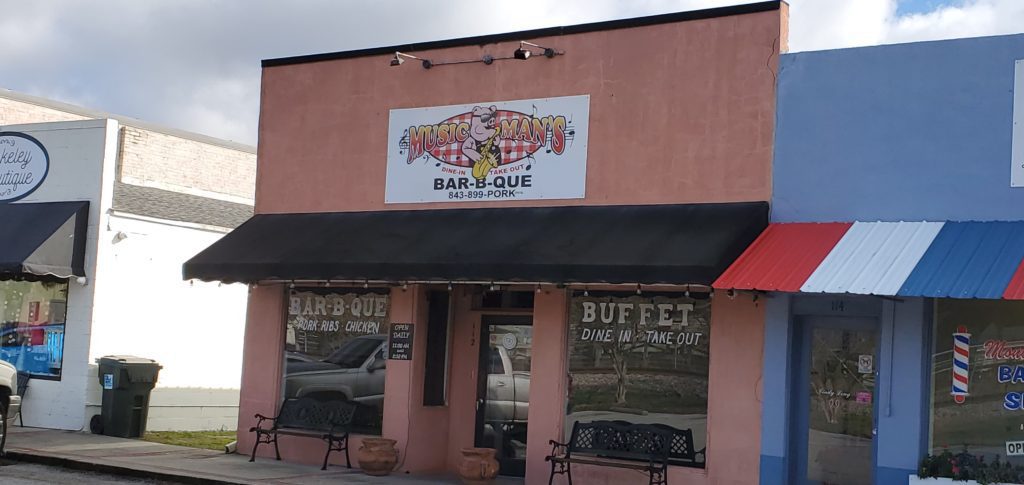 Music Man's BBQ is located at 112 E Railroad Ave. (COURTESY: Tom Campbell/The Berkeley Observer)
